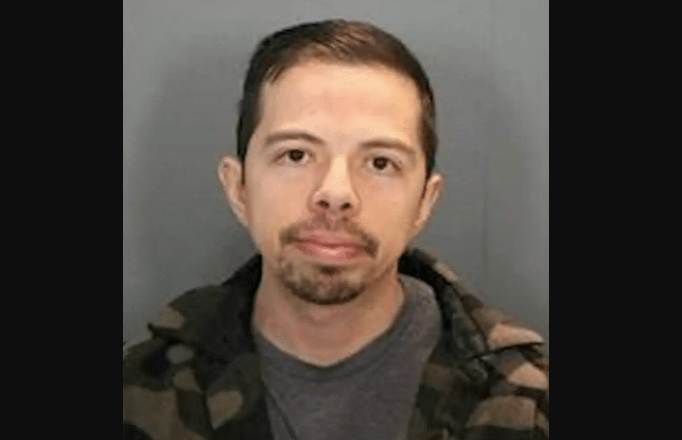 Father Catches Therapist Molesting 14-Year-Old Son During Session