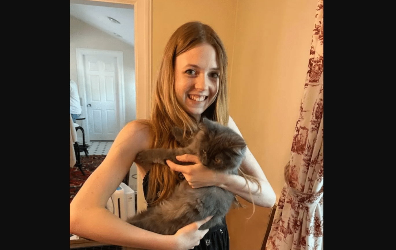 26-Year-Old Woman Set on Fire by Maniac on Train