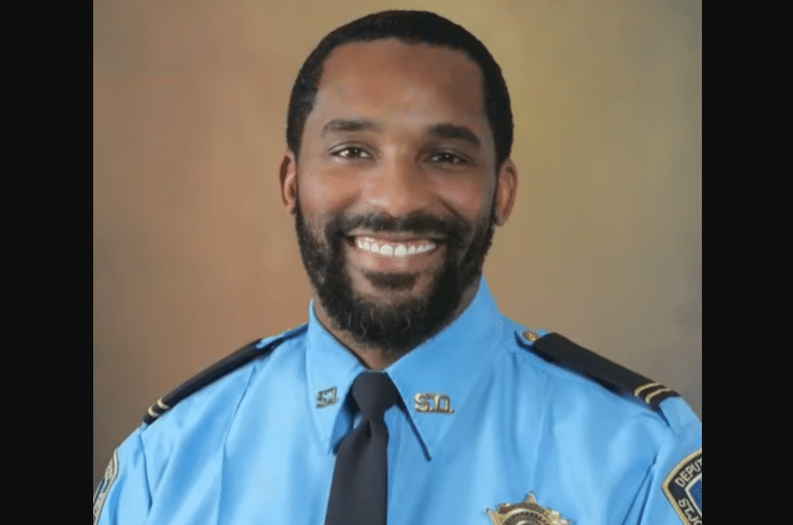 Sheriff's Deputy Fatally Shot at Family Gathering