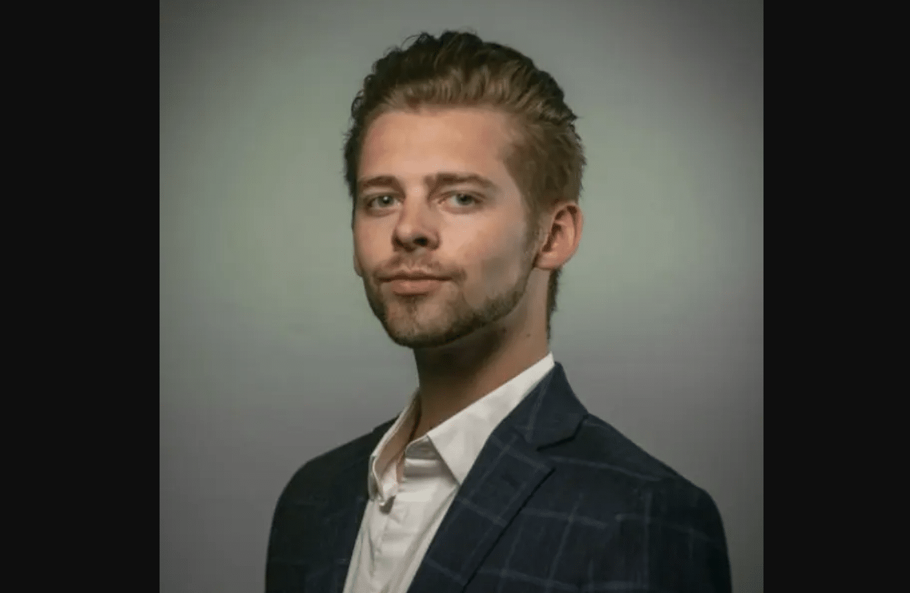 Wealthy Student Called Dad for Lawyer as his Girlfriend Lay Dying