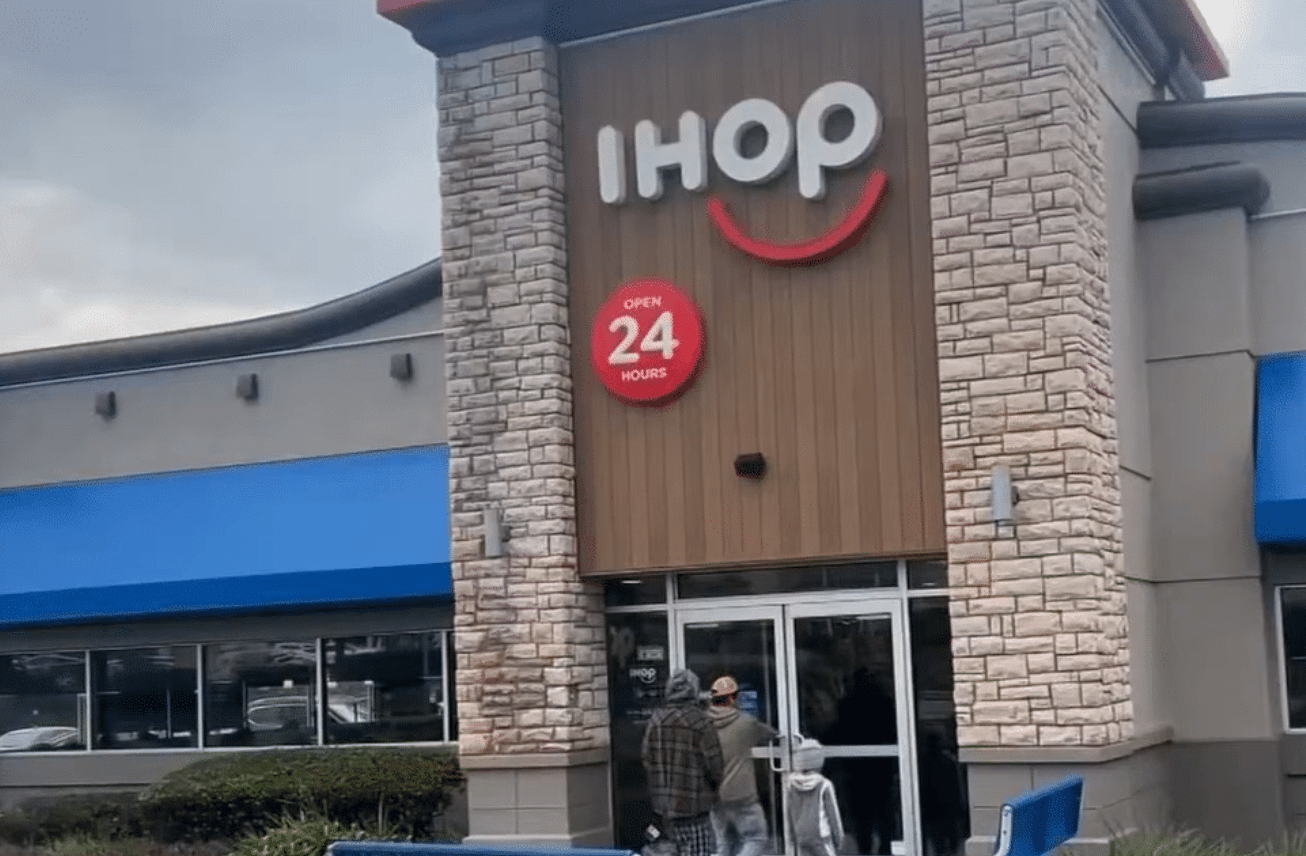 IHOP Worker Shot Dead in Kitchen