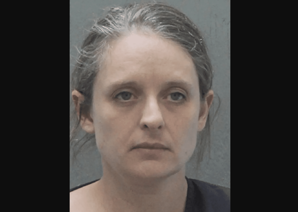 Nude "Mermaid" Attacks Sheriff's Deputy