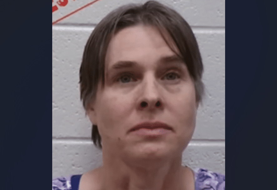 Mother Poisons Family at Dinner, Kills Daughter