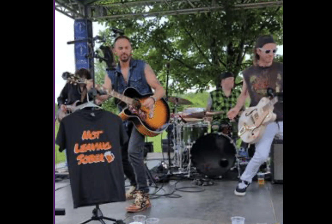 @EntertainmentClubofNJ /Youtube Screengrab