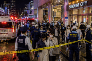 Crowded Scene Via AI Image